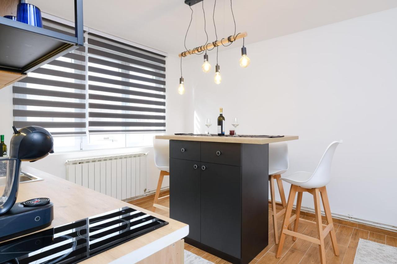 Mak Apartment - Free Parking - Balcony Sarajevo Luaran gambar