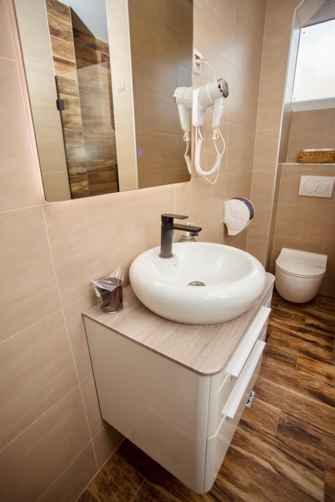 Mak Apartment - Free Parking - Balcony Sarajevo Luaran gambar